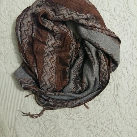 Scarf - Picture 2 of 6